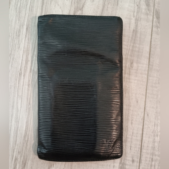 Authentic LOUIS VUITTON epi Porte cult Credit wallet black Men's leather - Picture 1 of 12